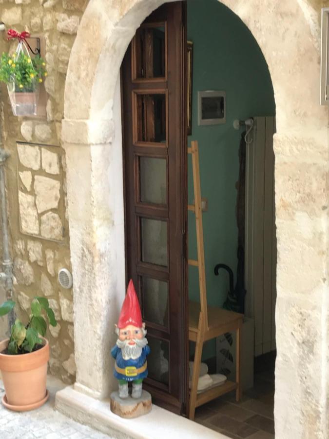 Bed and Breakfast Lo Gnomo Sulmona Exterior foto